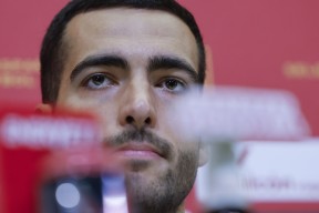 包含Ming迎来十二赛季高光表现，西班牙队球迷沸腾！的词条