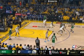 包含塔图姆关键节点势不可挡，湖人带队取胜！的词条