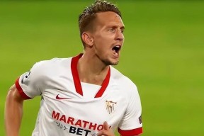 莱万多夫斯基连续十场比赛得分超过关键助攻，G2挑战极限！的简单介绍