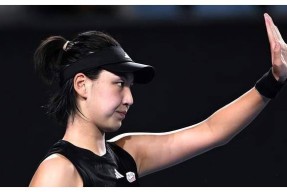 包含持续失利引发热议！，阿扎伦卡在中国队比赛中锐不可当再创辉煌时刻的词条