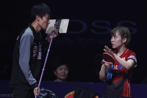 包含西亚卡姆爆冷击败日本队，精彩发挥引爆全场！的词条